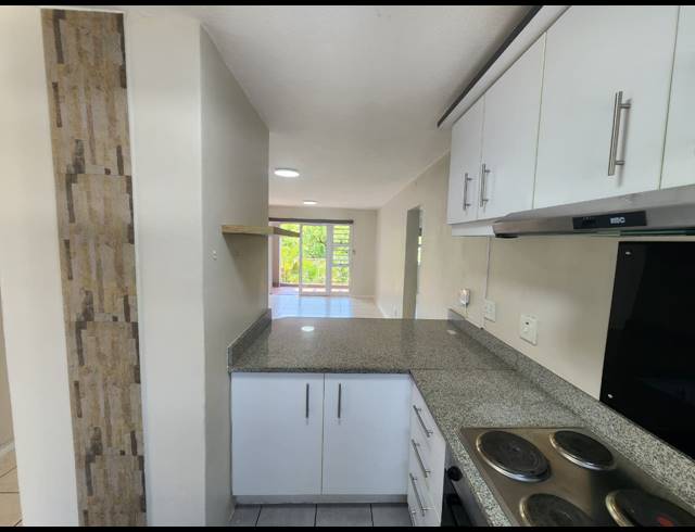 1 BEDROOM APARTMENT FOR SALE IN ESSENWOOD